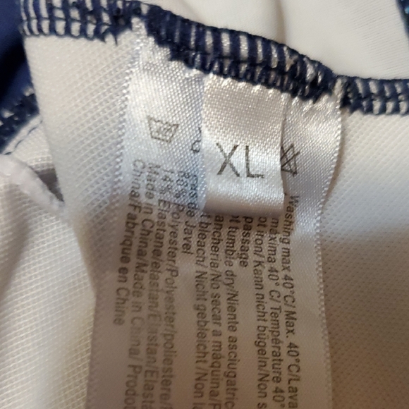 Vibrant Geometric Women's Swimdress - Picture 6 of 8